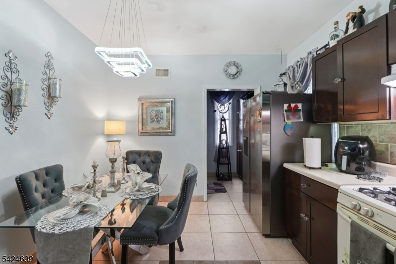 521 Maple Avenue Elizabeth, NJ 07202 - Photo 9 of 41