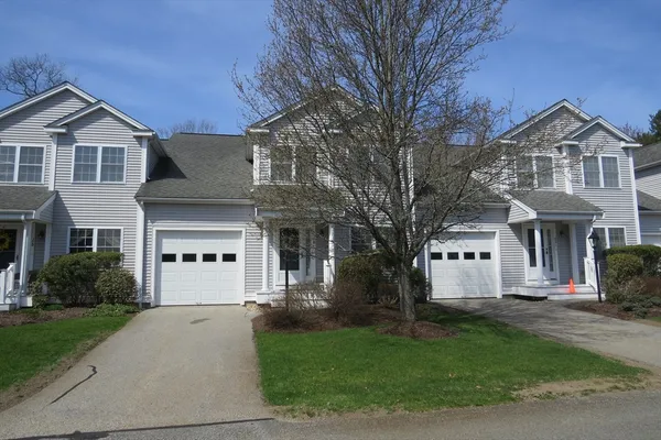 $565,000 | 877 Auburnville Way, Unit J4, Whitman, MA 02382