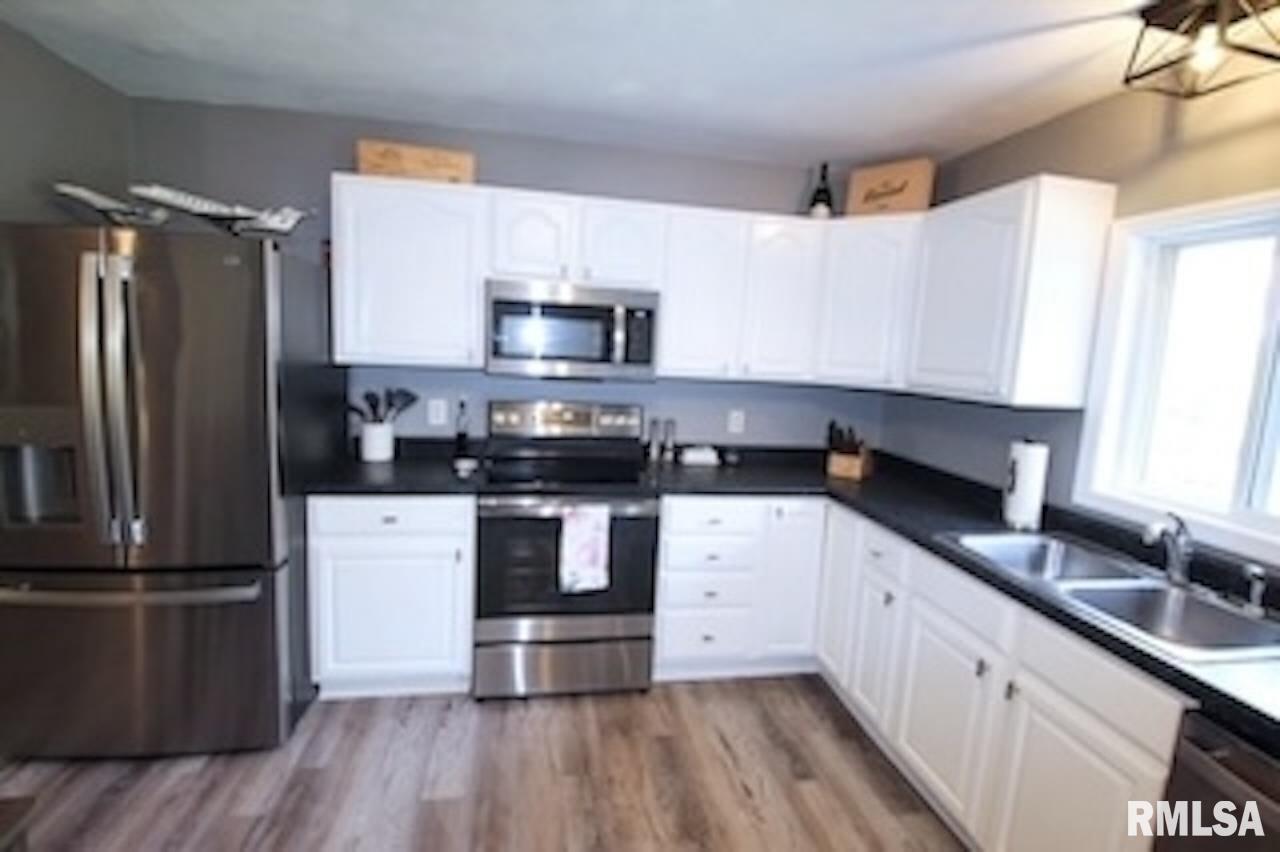 1453 Lakeview Road North Dahinda, IL 61428 - Photo 11 of 42 Gallery Image 11