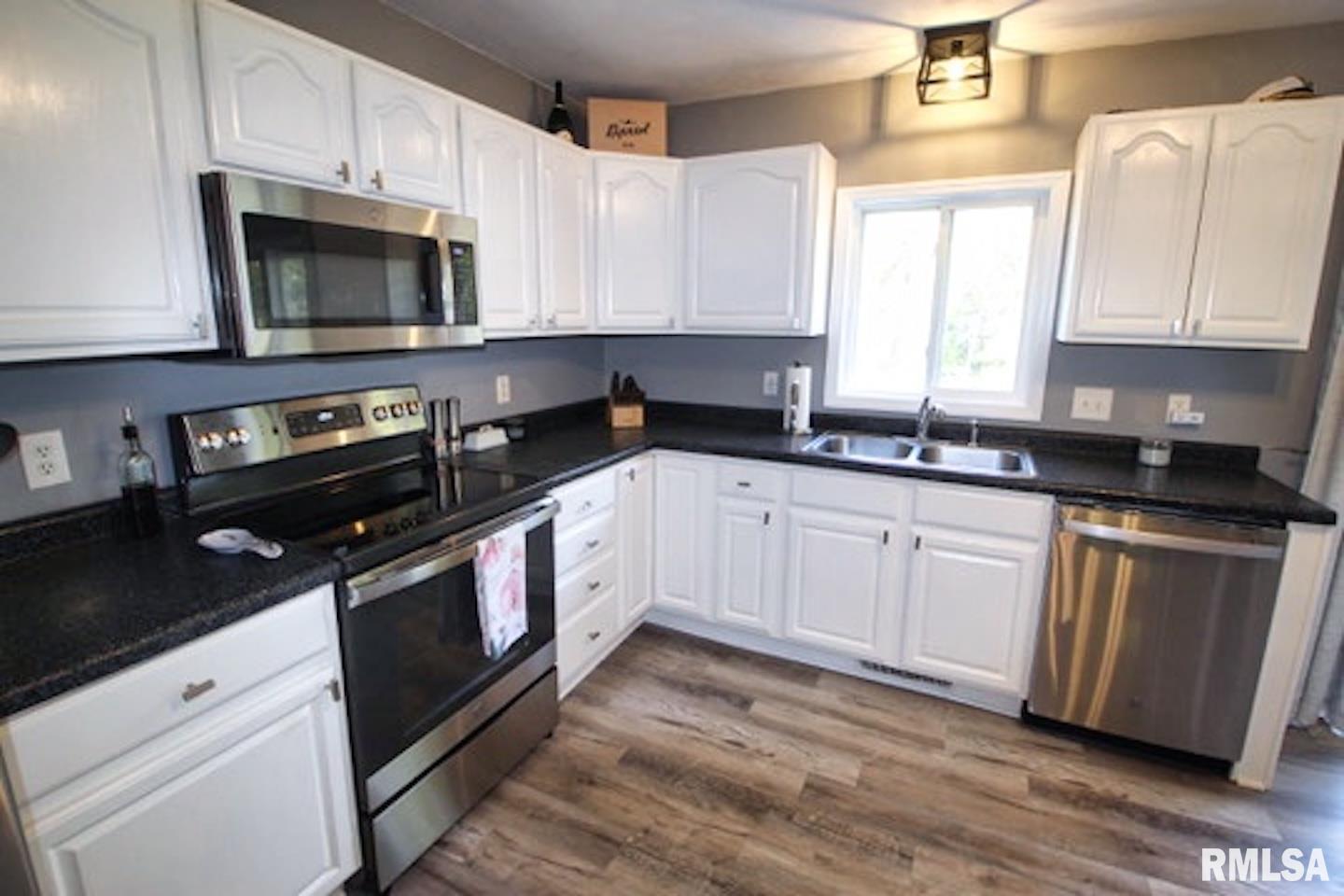 1453 Lakeview Road North Dahinda, IL 61428 - Photo 12 of 42 Gallery Image 12