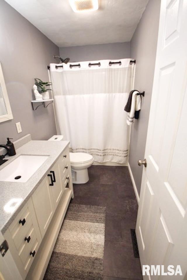 1453 Lakeview Road North Dahinda, IL 61428 - Photo 23 of 42 Gallery Image 23