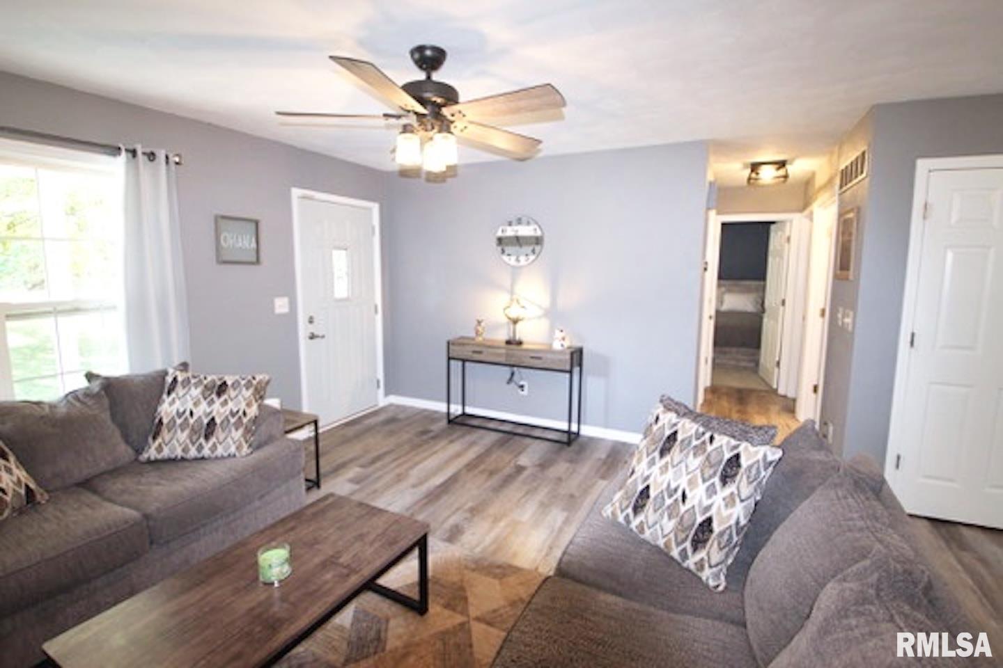 1453 Lakeview Road North Dahinda, IL 61428 - Photo 4 of 42 Gallery Image 4