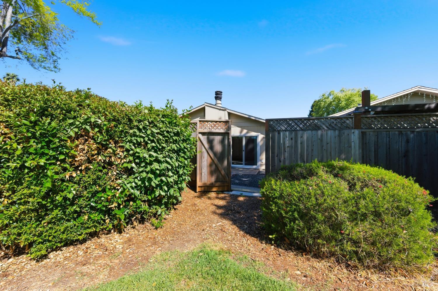 2446 Micawber Lane Santa Rosa, CA 95401 - Photo 12 of 34