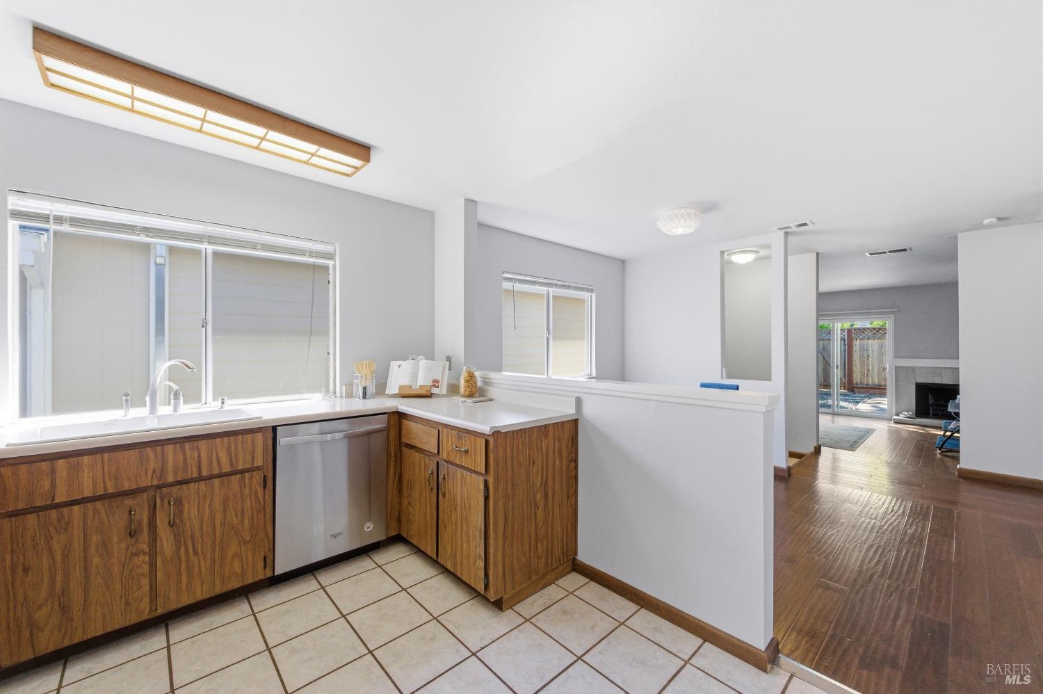 2446 Micawber Lane Santa Rosa, CA 95401 - Photo 9 of 34