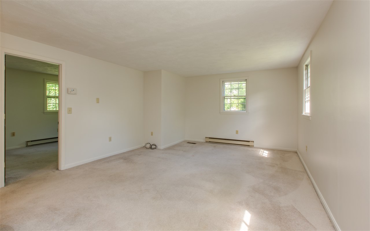 32 Gail Road Merrimack, NH 03054 - Photo 14 of 35