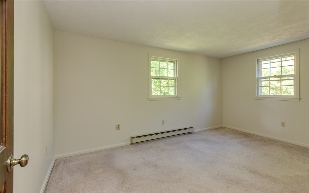 32 Gail Road Merrimack, NH 03054 - Photo 24 of 35