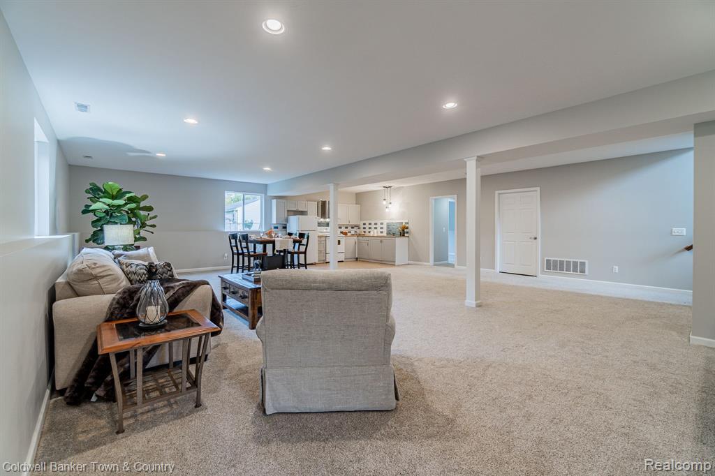 3179 Eastern Avenue Rochester Hills, MI 48307 - Photo 34 of 55