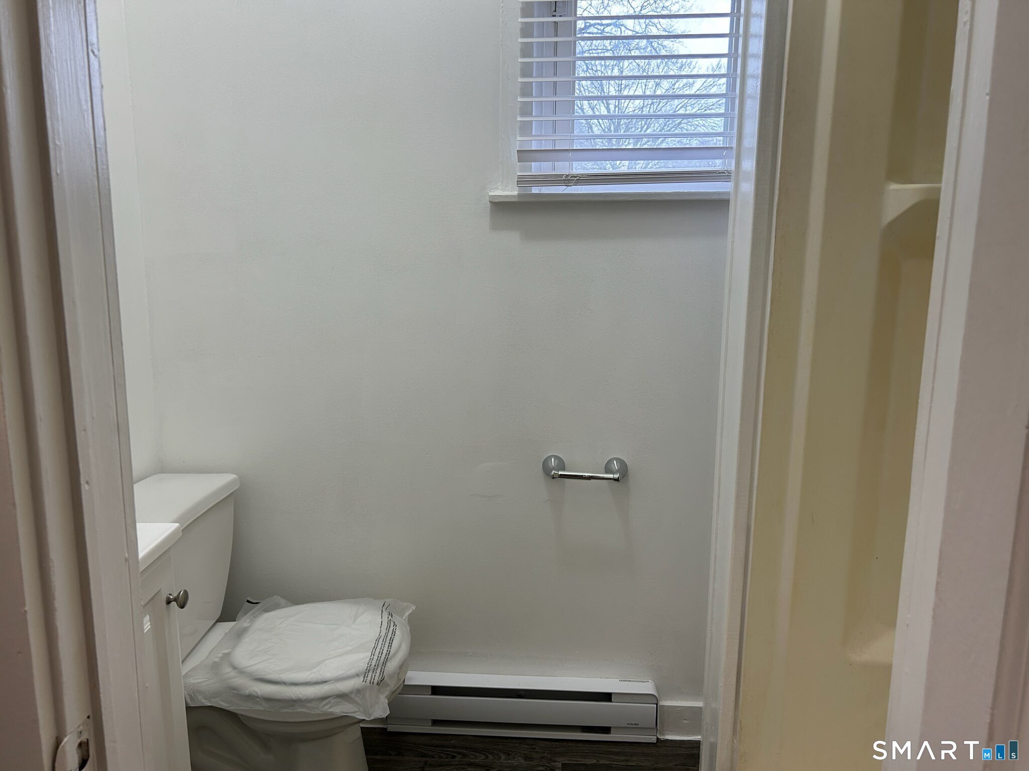 7 Broad Street Norwich, CT 06360 - Photo 12 of 30