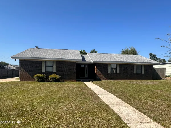 $1,950 | 618 Gabriel Street, Panama City, FL 32405