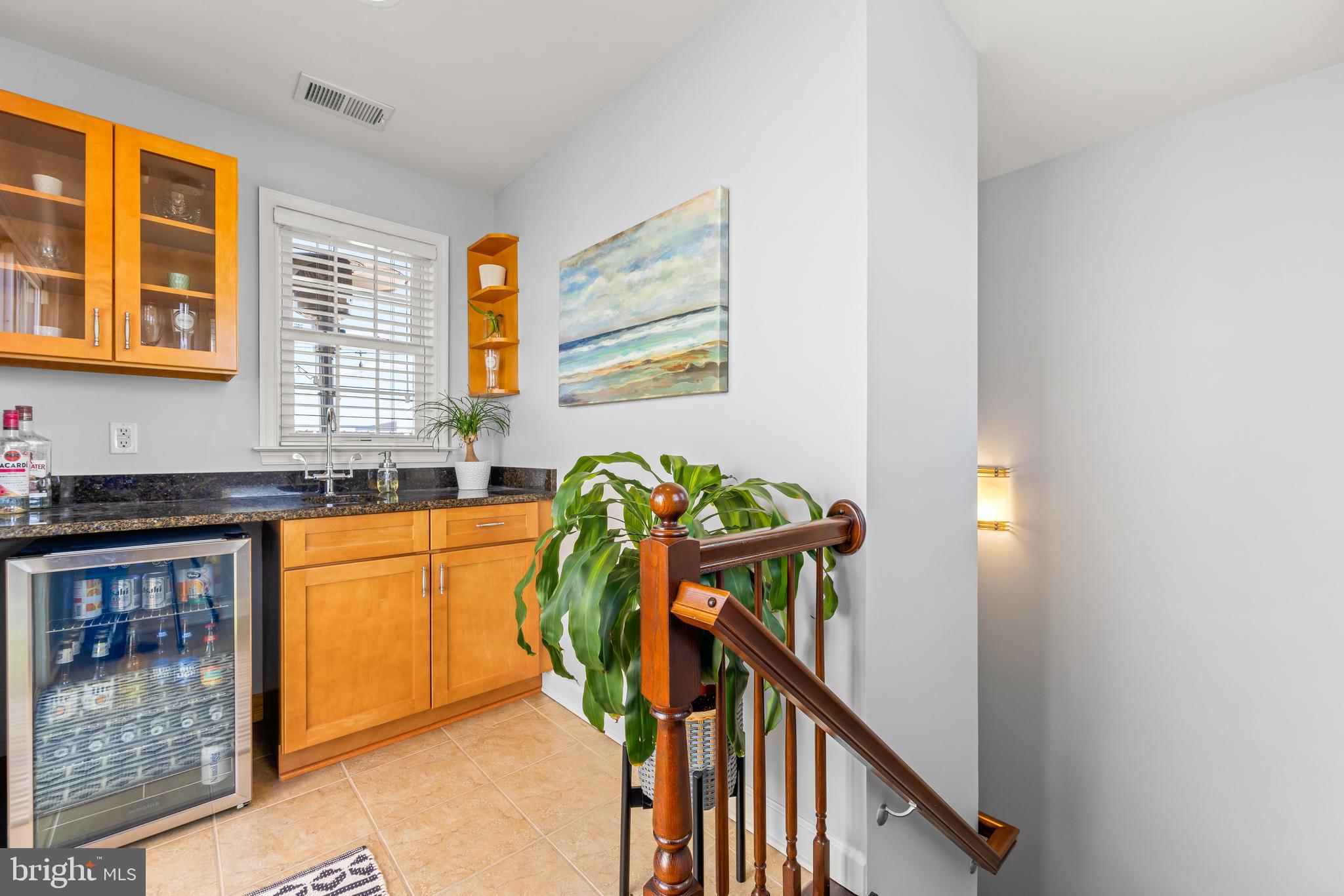 1502 Stack Street Baltimore, MD 21230 - Photo 27 of 46 4th level wet bar