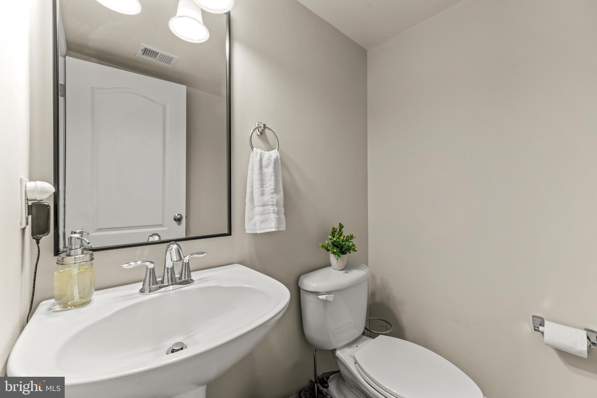 1502 Stack Street Baltimore, MD 21230 - Photo 40 of 46 1st level half bath