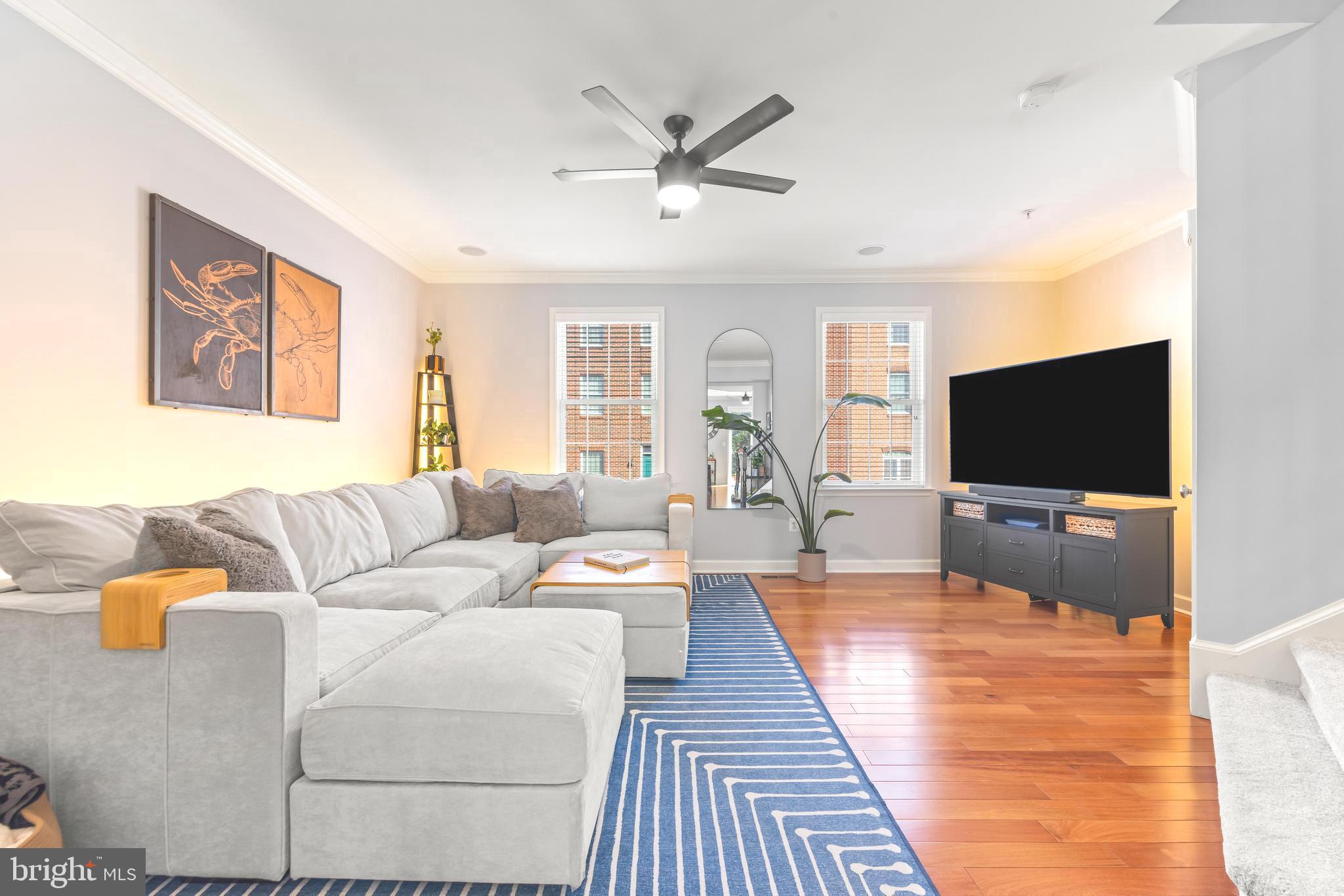 1502 Stack Street Baltimore, MD 21230 - Photo 4 of 46 Living room
