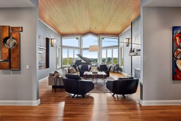 $3,500,000 | 4245 Bayside Road, Orono, MN 55359