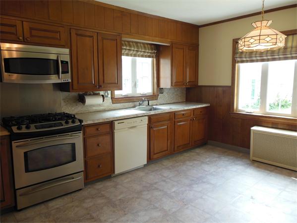210 Atwater Road Springfield, MA 01107 - Photo 8 of 30 Gallery Image 8