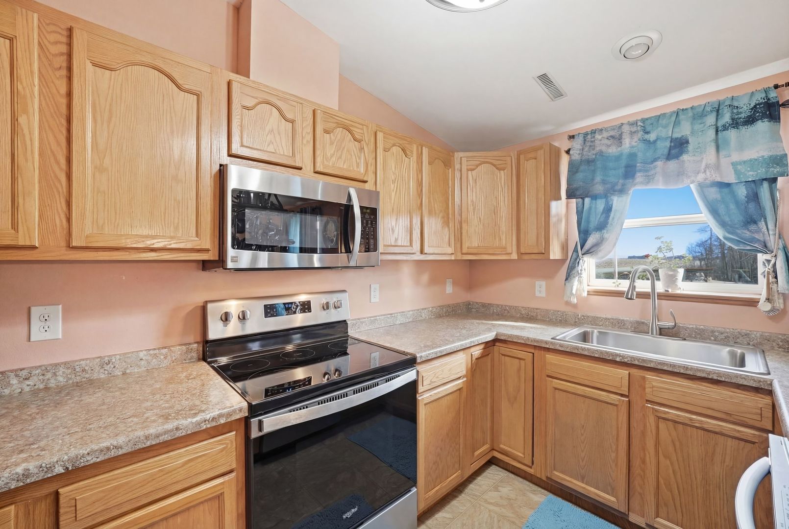 23007 Lovell Road Sycamore, IL 60178 - Photo 23 of 40 Gallery Image 23