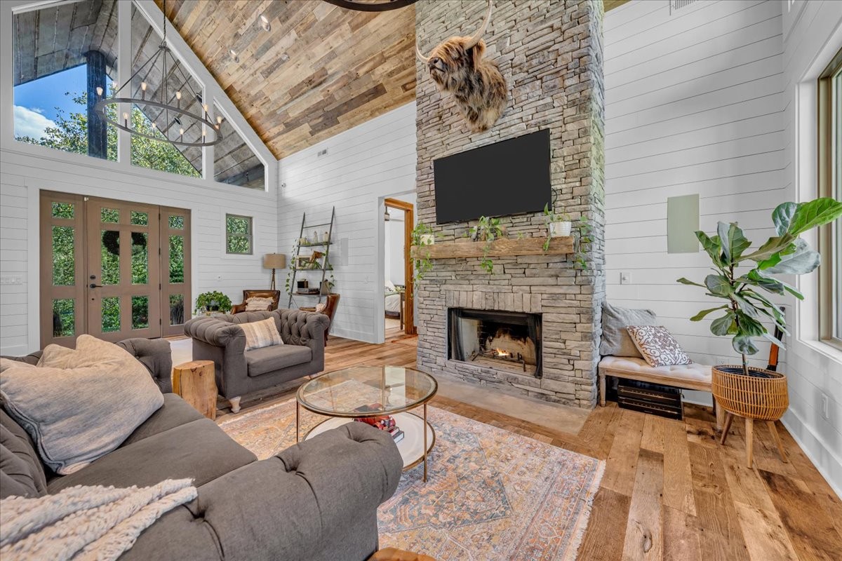 317 Little Creek Road Pleasant Shade, TN 37145 - Photo 15 of 88