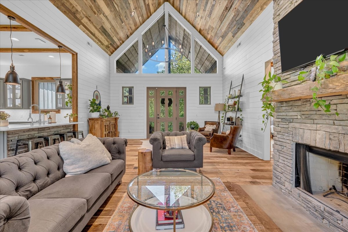 317 Little Creek Road Pleasant Shade, TN 37145 - Photo 16 of 88