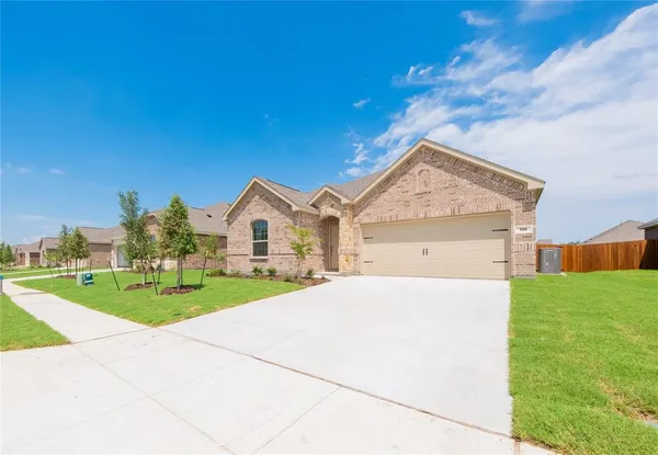 $2,295 | 138 Jenkinson Drive, Fate, TX 75189