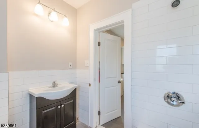 $2,000 | 99 Franklin Street, Belleville, NJ 07109