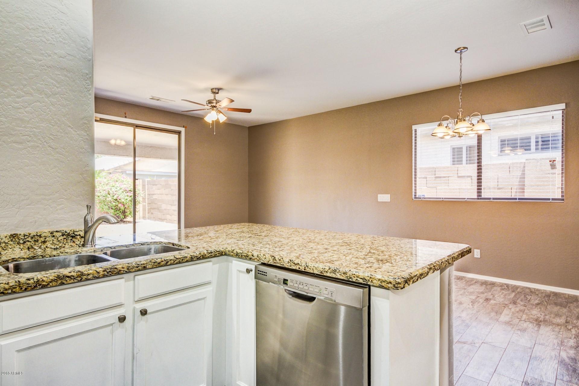 11186 West Granada Road Avondale, AZ 85392 - Photo 3 of 21 0011-Granada (9)