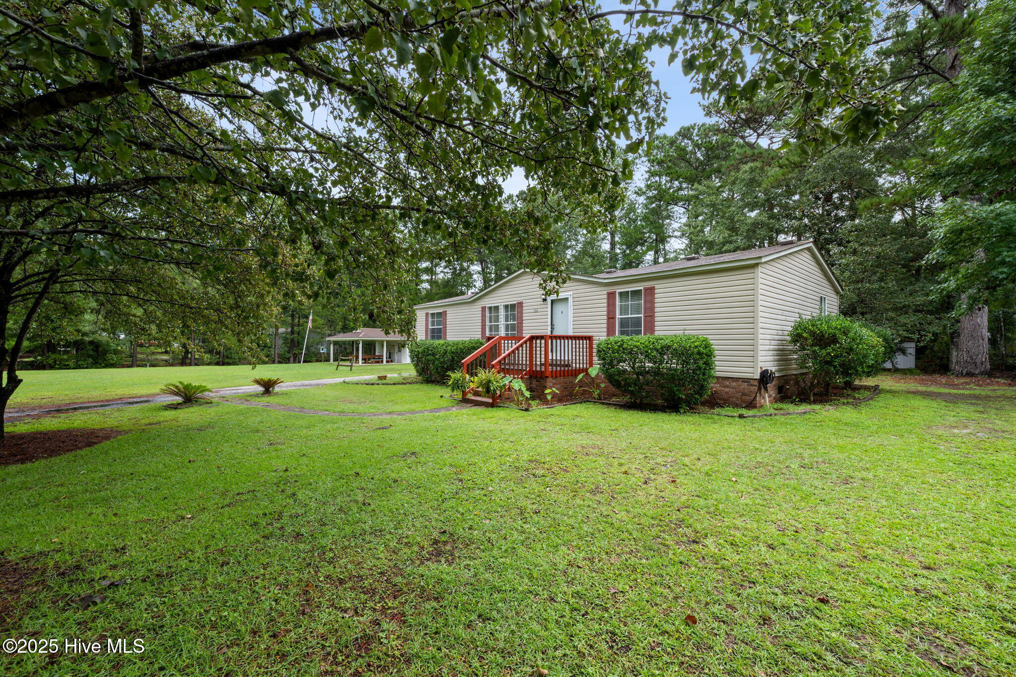 332 Ridgewood Drive Northwest Calabash, NC 28467 - Photo 4 of 25 3-web-or-mls-DSC_8698