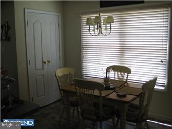 12 Chrissy Way Sicklerville, NJ 08081 - Photo 5 of 12 Kitchen