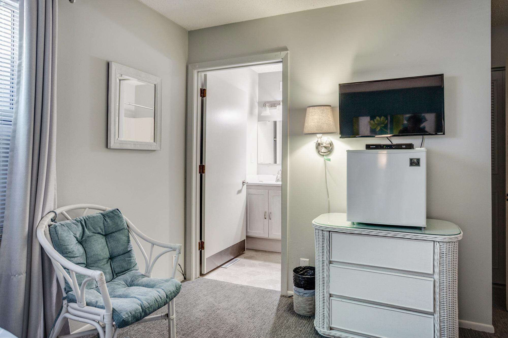 10401 Cedar Lk Road South, Unit 215 Hopkins, MN 55305 - Photo 15 of 19