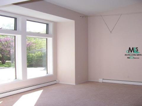 1665 Buell Court Rochester, MI 48306 - Photo 4 of 9 769493-3.JPG