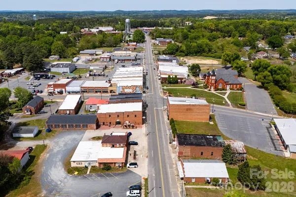 $267,500 | 318 Stanback Street, Mount Gilead, NC 27306