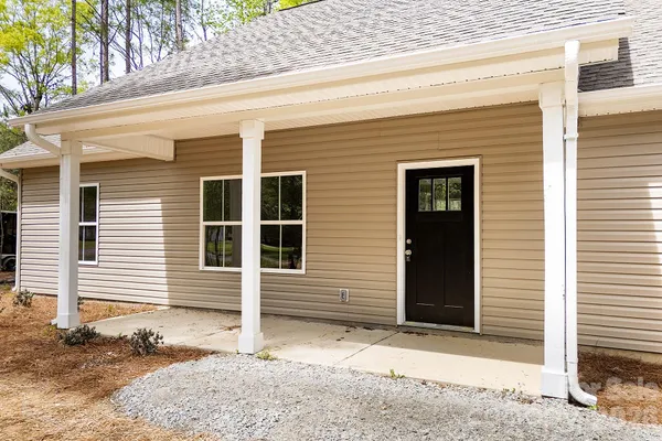 $267,500 | 318 Stanback Street, Mount Gilead, NC 27306