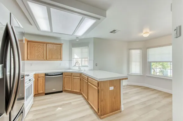 $434,900 | 4622 West Flint Way, Fresno, CA 93722