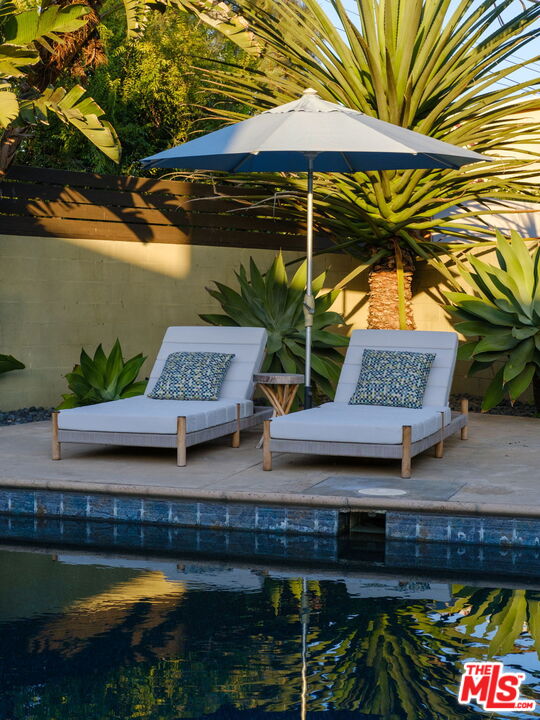 12416 Aneta Street Los Angeles, CA 90066 - Photo 16 of 22 a view of outdoor space swimming pool