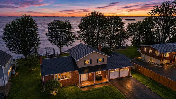 $1,149,900 | 4542 Maquam Shore Road, St. Albans Town, VT 05488