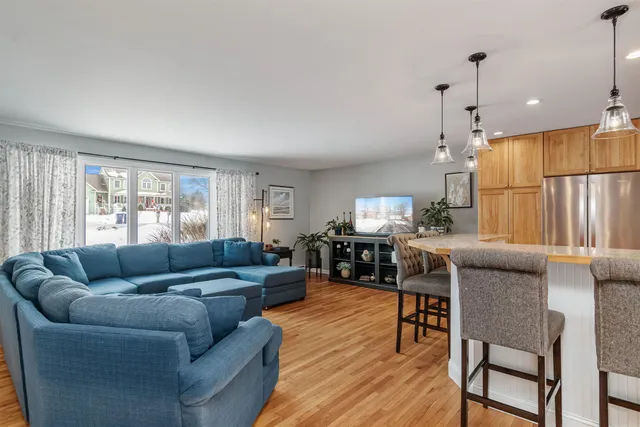 $1,200,000 | 4542 Maquam Shore Road, St. Albans Town, VT 05488