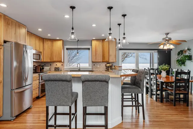 $1,200,000 | 4542 Maquam Shore Road, St. Albans Town, VT 05488