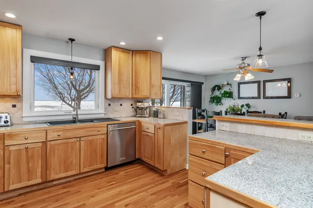 $1,200,000 | 4542 Maquam Shore Road, St. Albans Town, VT 05488