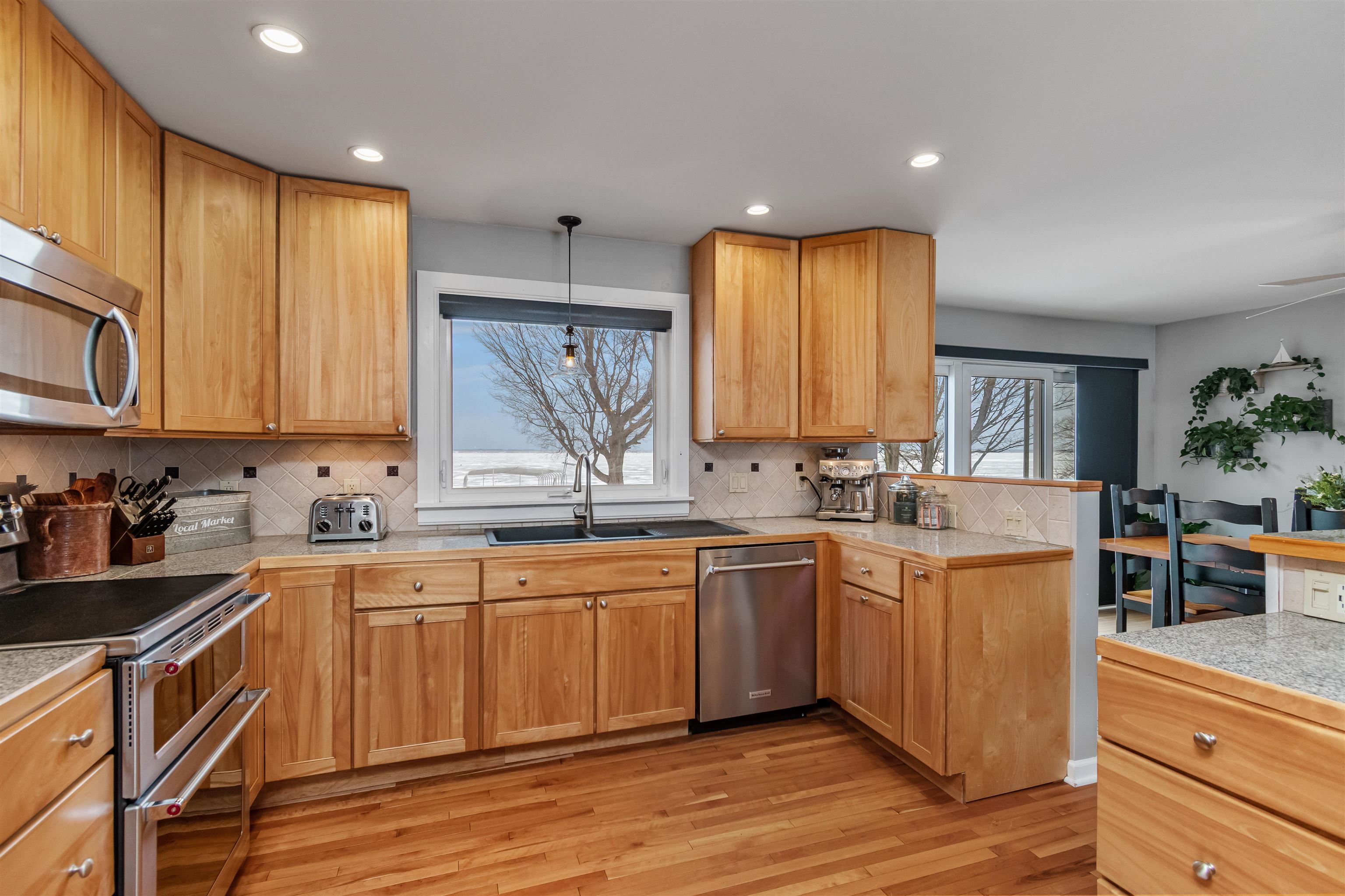 4542 Maquam Shore Road St. Albans Town, VT 05488 - Photo 19 of 60