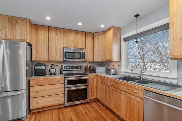 $1,200,000 | 4542 Maquam Shore Road, St. Albans Town, VT 05488