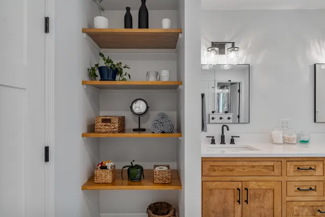 $1,200,000 | 4542 Maquam Shore Road, St. Albans Town, VT 05488