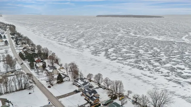 $1,200,000 | 4542 Maquam Shore Road, St. Albans Town, VT 05488