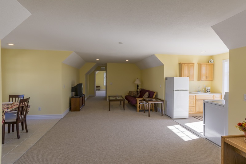 625 East Cemetery Road Maple City, MI 49664 - Photo 31 of 42 1816533-30.JPG