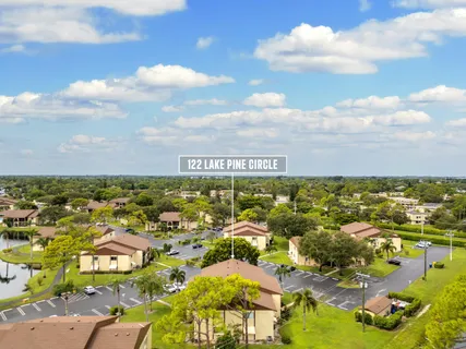 $159,900 | 122 Lake Pine Circle, Unit B1, Greenacres, FL 33463