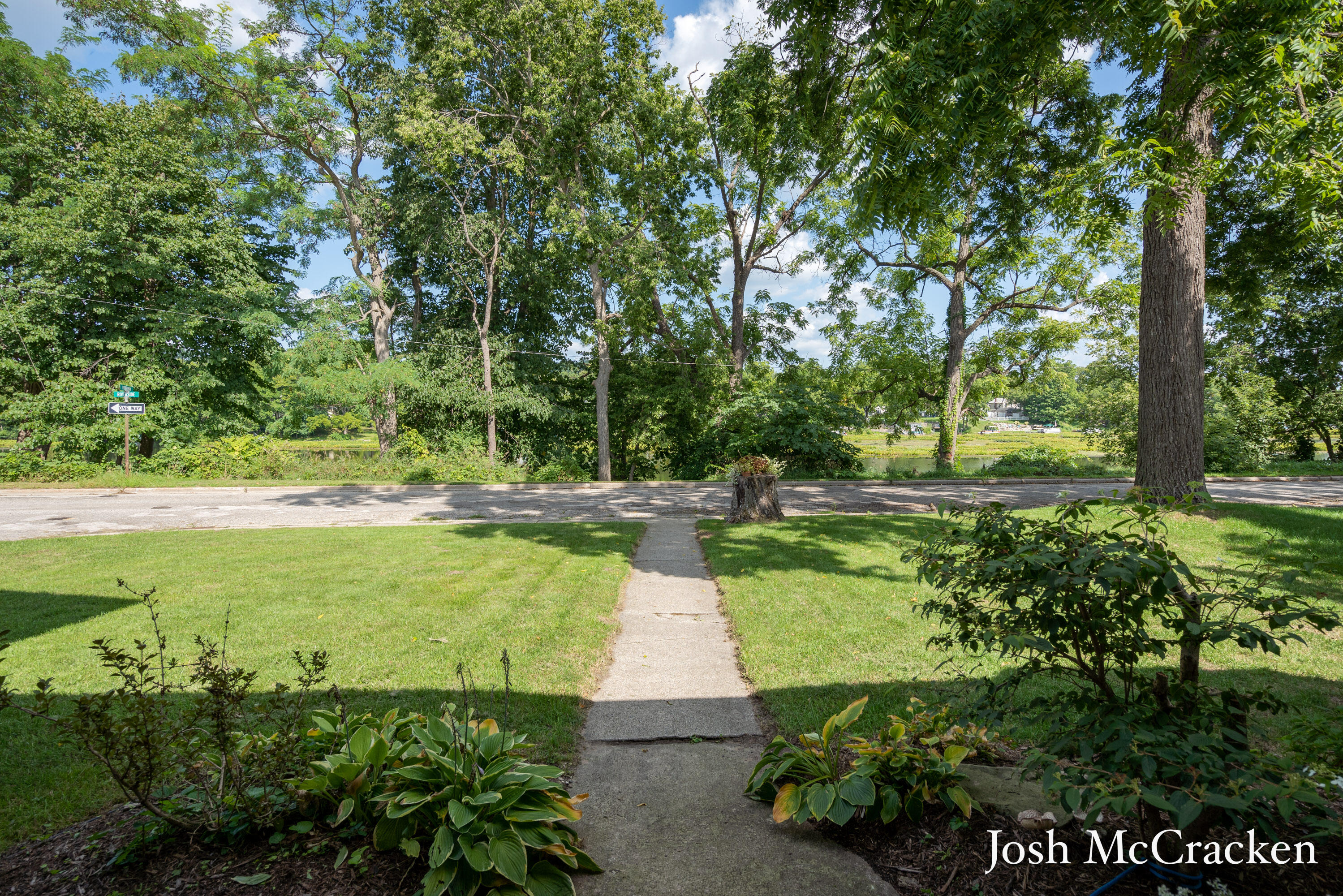 810 Riverside Lowell, MI 49331 - Photo 4 of 27 810 Riverside-4