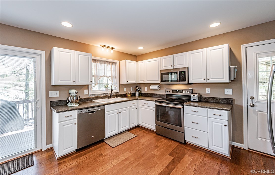 5643 Lakeview Road Quinton, VA 23141 - Photo 12 of 47 Gallery Image 12
