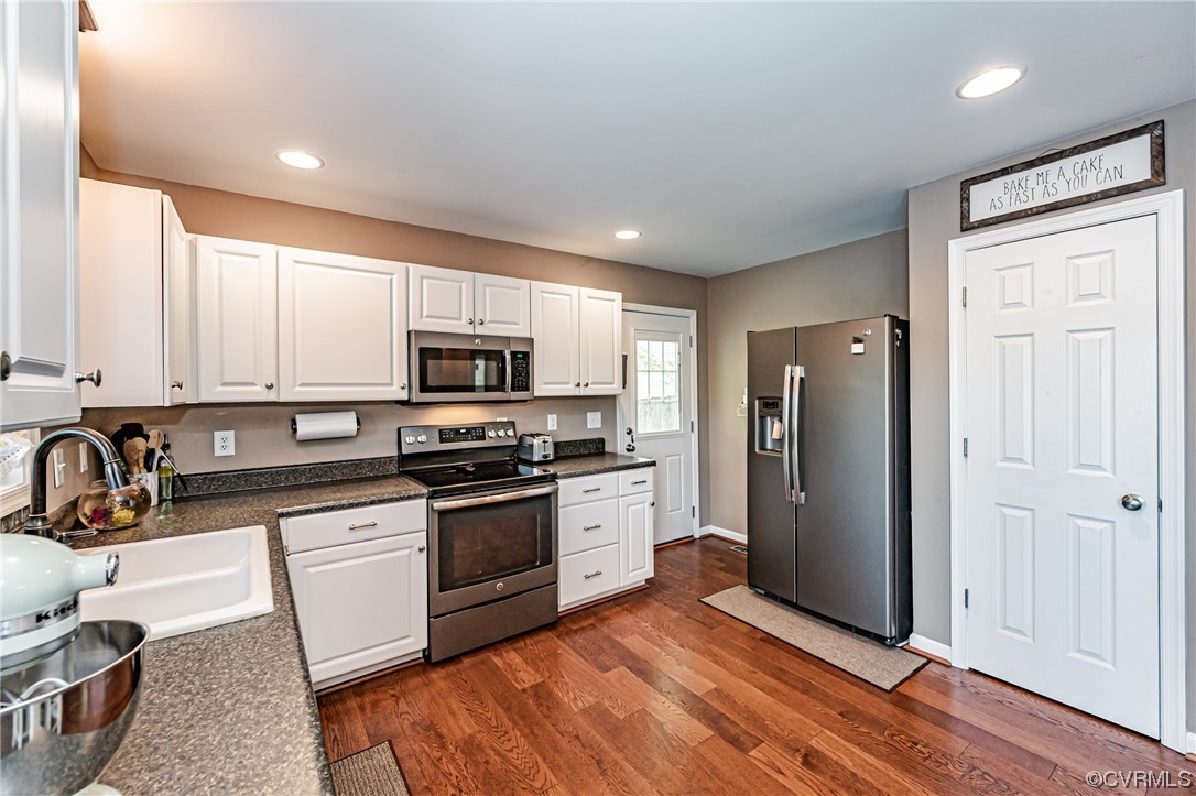 5643 Lakeview Road Quinton, VA 23141 - Photo 13 of 47 Gallery Image 13