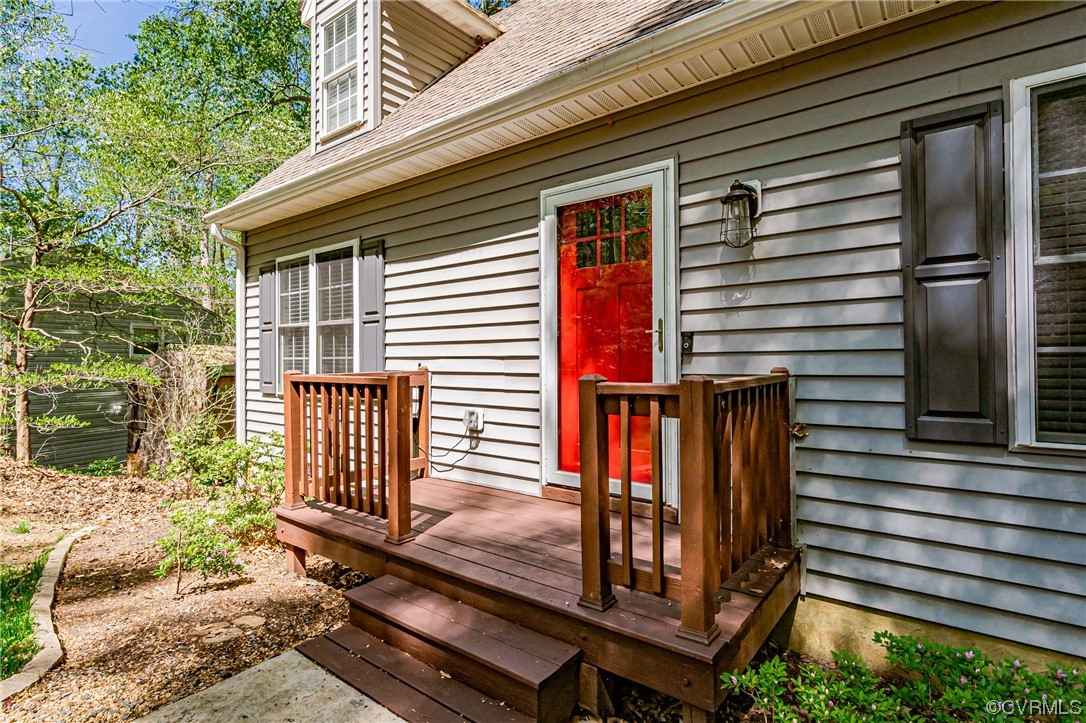5643 Lakeview Road Quinton, VA 23141 - Photo 2 of 47 Gallery Image 2