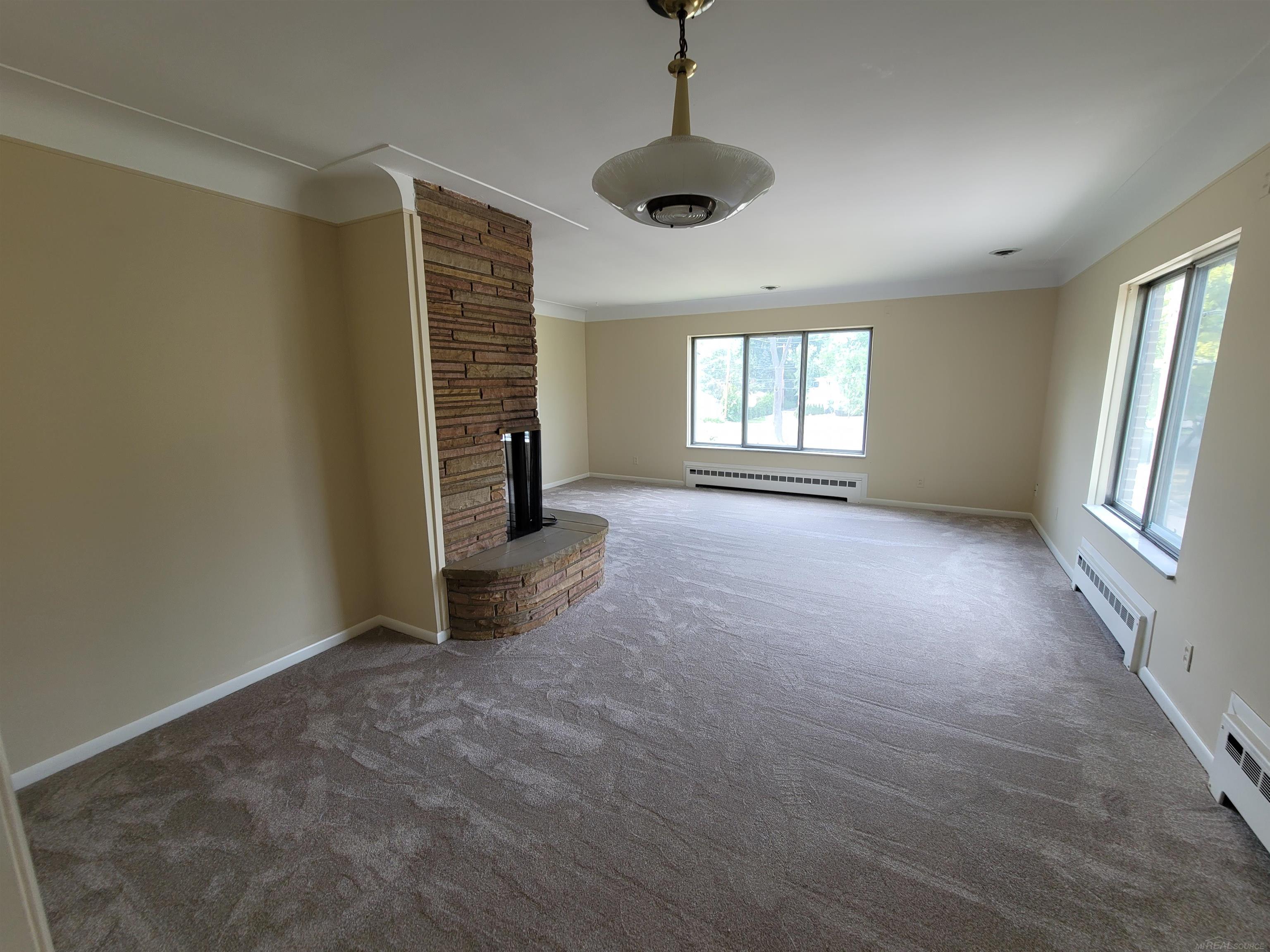 15818 Windmill Point Grosse Pointe, MI 48230 - Photo 4 of 29