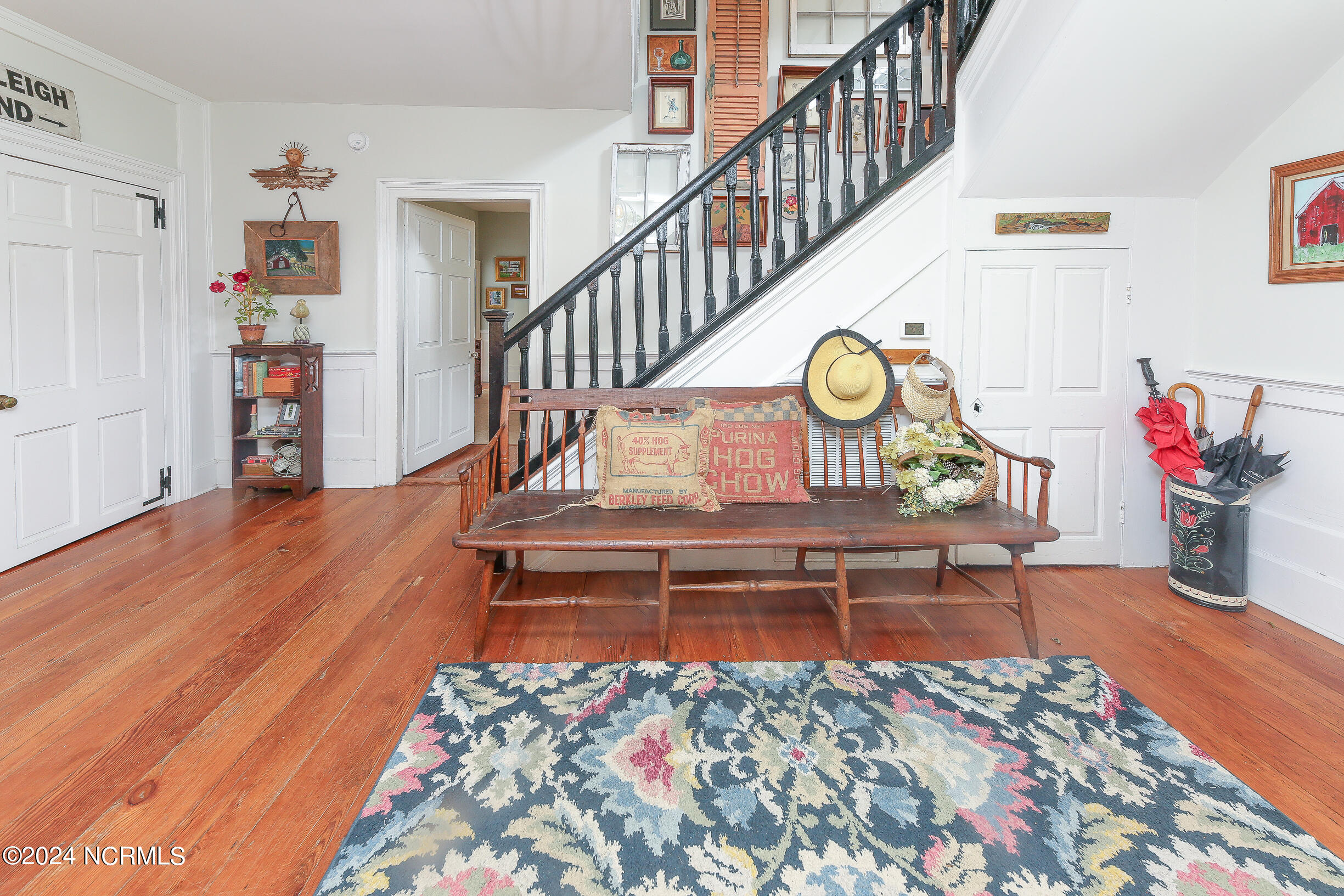 398 New Hope Road Hertford, NC 27944 - Photo 8 of 72 Foyer