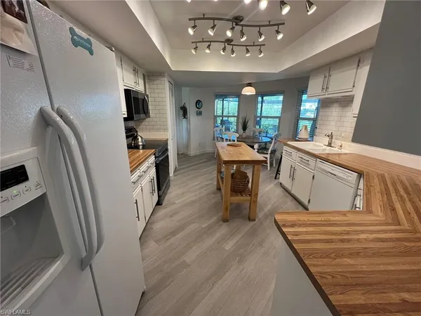 $3,000 | 20680 Park Place, Estero, FL 33928