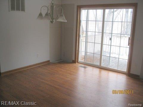 3549 Sleeth Road Commerce Township, MI 48382 - Photo 5 of 10 Sleeth 3549 pre-list 3-9-11 (9).JPG